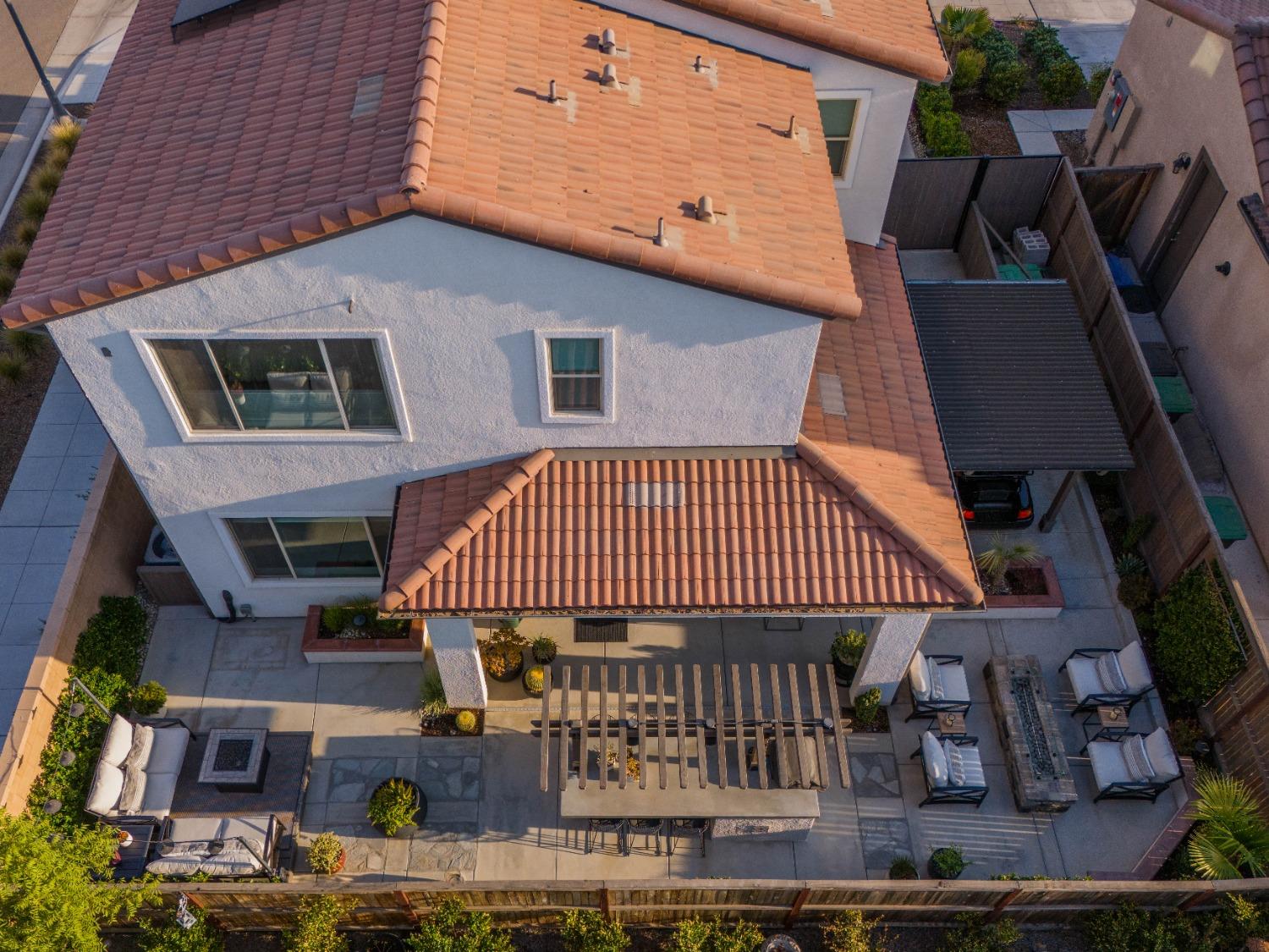 748 Ridgebank Ave, Madera, CA 93636