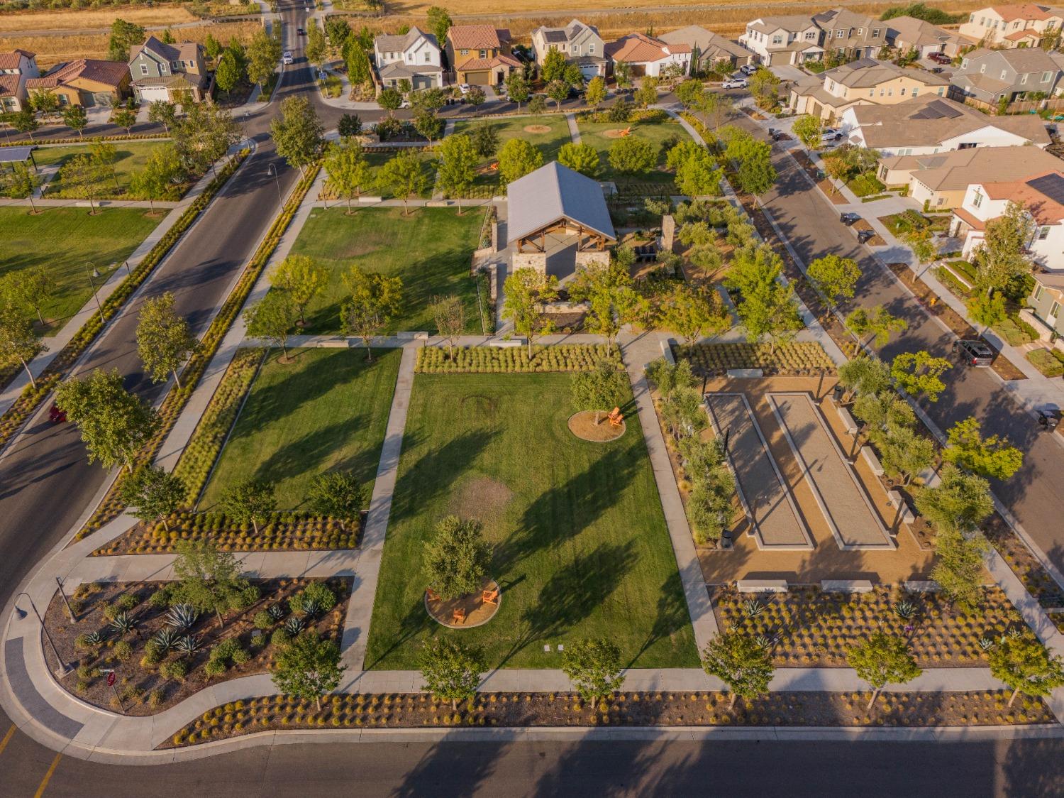 748 Ridgebank Ave, Madera, CA 93636