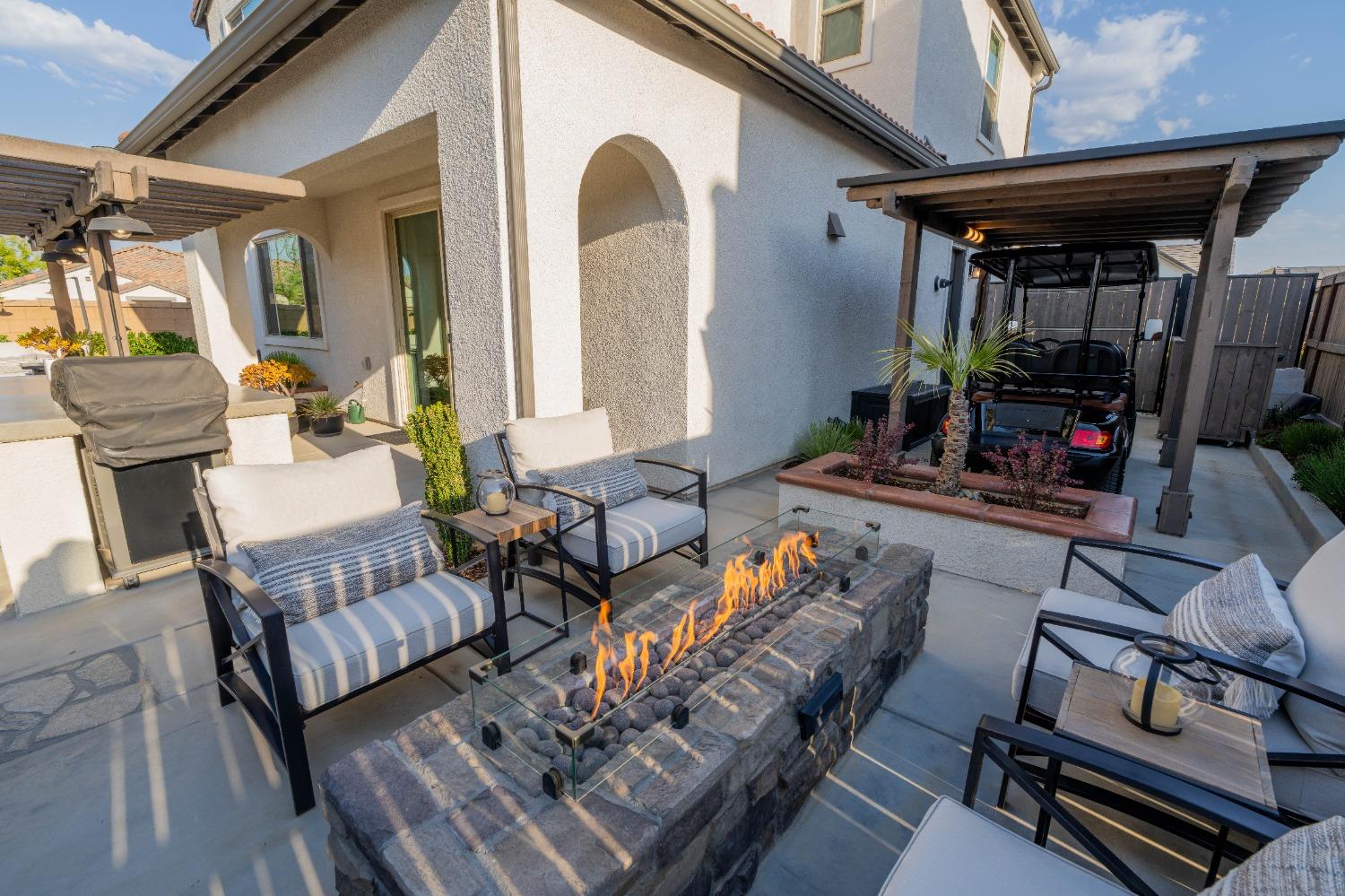 748 Ridgebank Ave, Madera, CA 93636