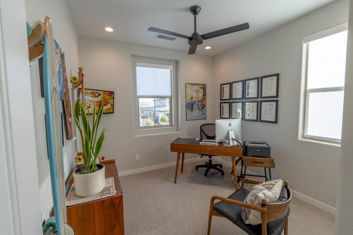 748 Ridgebank Ave, Madera, CA 93636