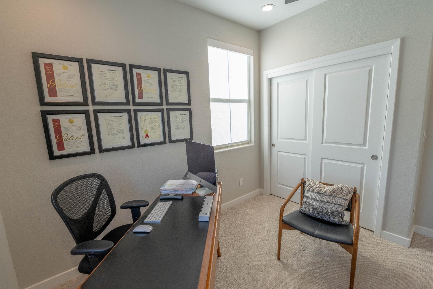 748 Ridgebank Ave, Madera, CA 93636