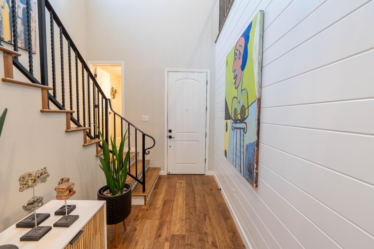 748 Ridgebank Ave, Madera, CA 93636