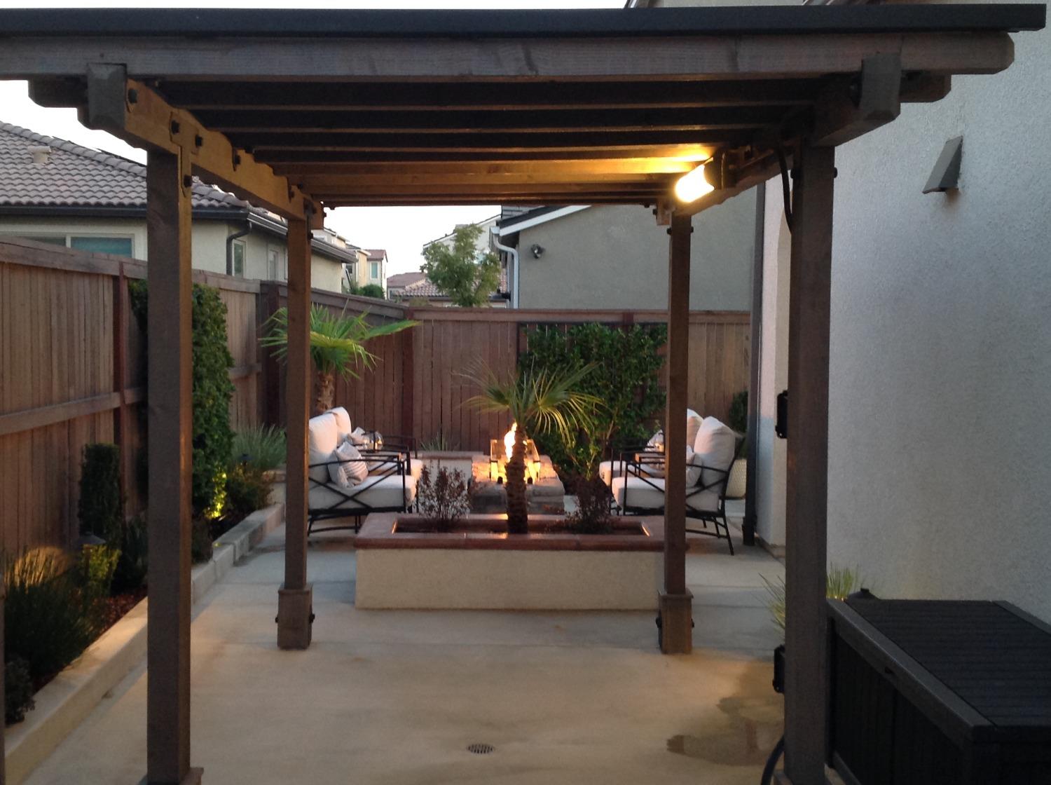 748 Ridgebank Ave, Madera, CA 93636