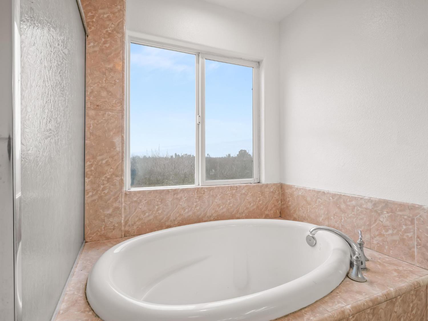 257 S Lead Ave, Fresno, CA 93706