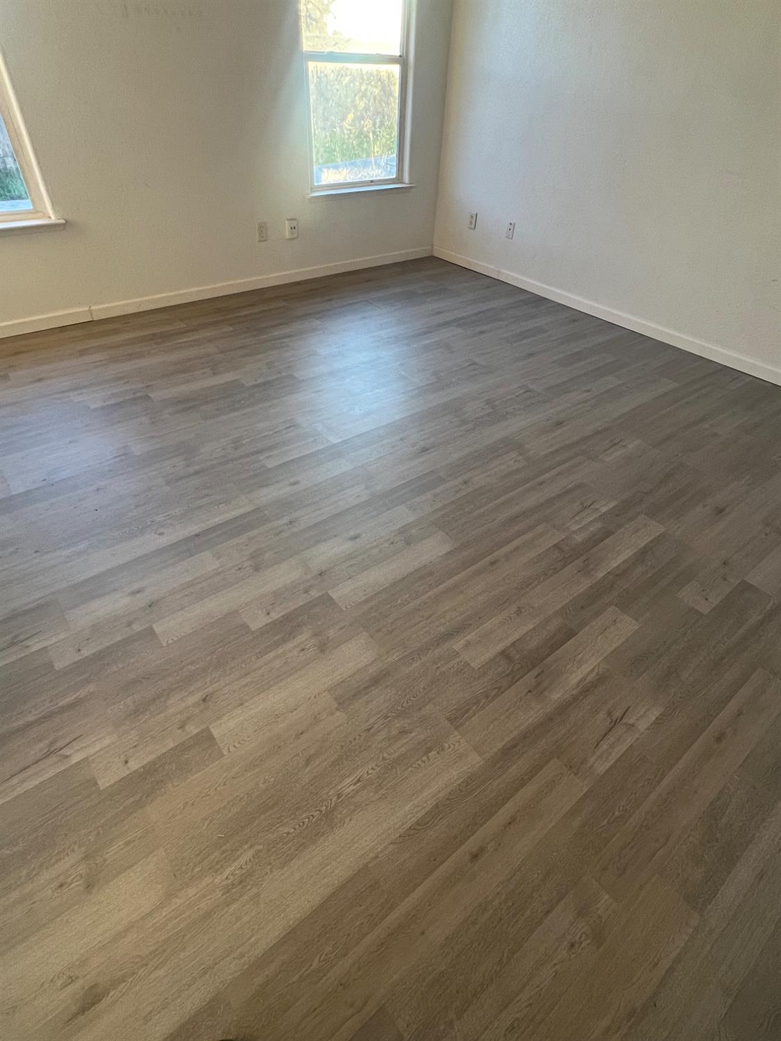 5448 E Kaviland Ave, Fresno, CA 93727