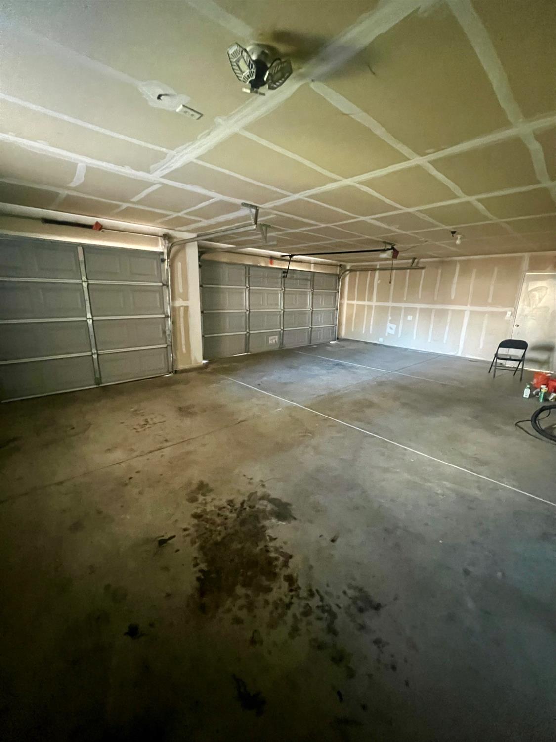 5448 E Kaviland Ave, Fresno, CA 93727