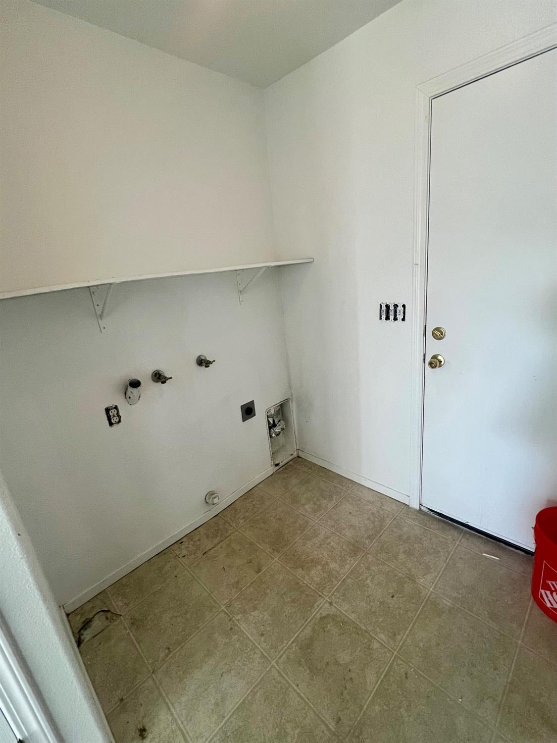 5448 E Kaviland Ave, Fresno, CA 93727