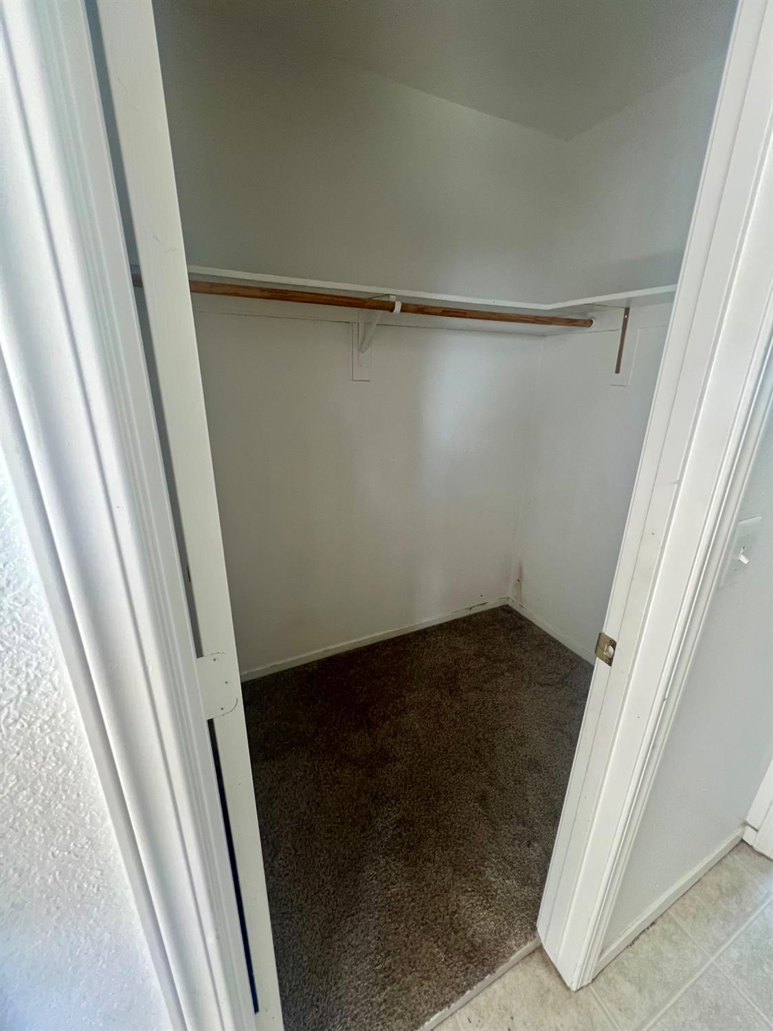 5448 E Kaviland Ave, Fresno, CA 93727