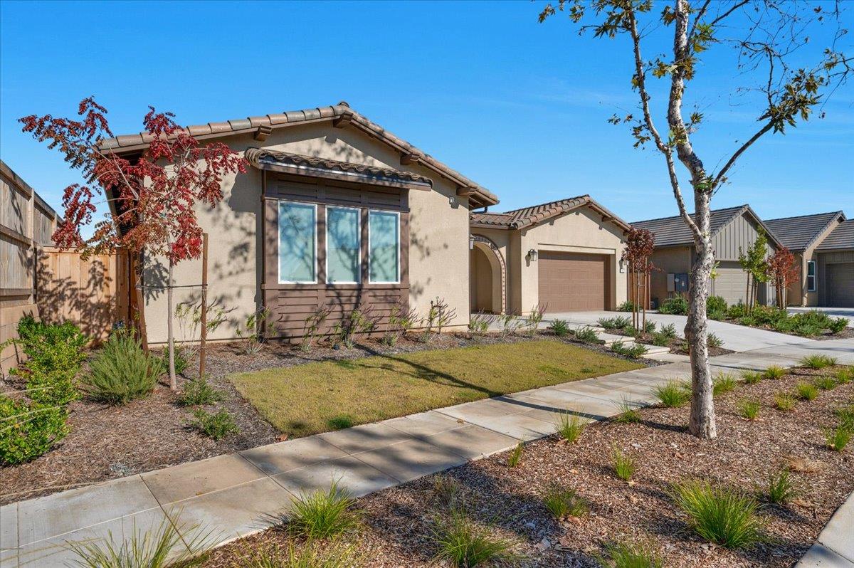 1023 Beaver Pond Loop, Madera, CA 93636