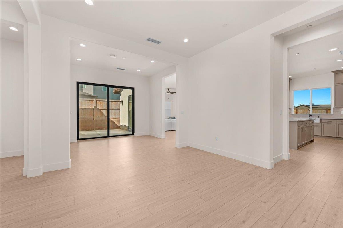 1023 Beaver Pond Loop, Madera, CA 93636