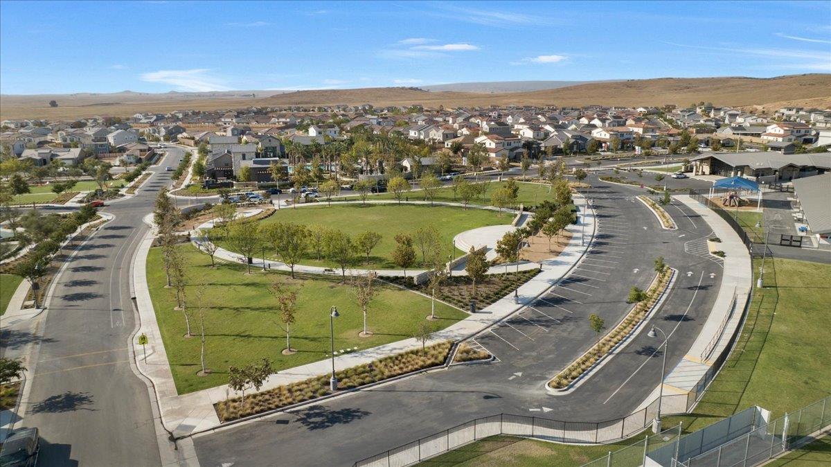 1023 Beaver Pond Loop, Madera, CA 93636