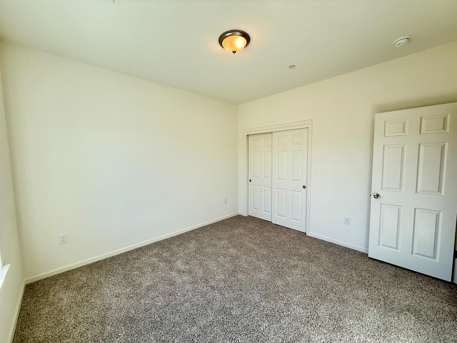 1205 E Orange St, Avenal, CA 93204