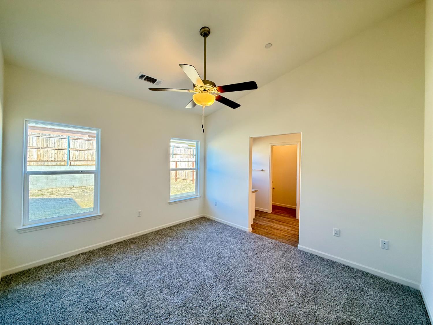 1205 E Orange St, Avenal, CA 93204