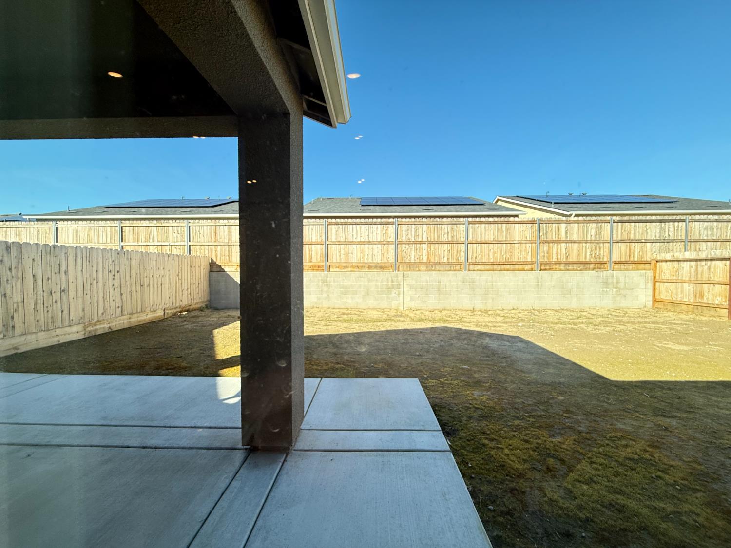 1205 E Orange St, Avenal, CA 93204