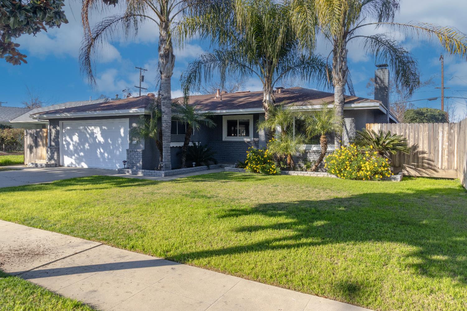 2333 E Austin Way, Fresno, CA 93726