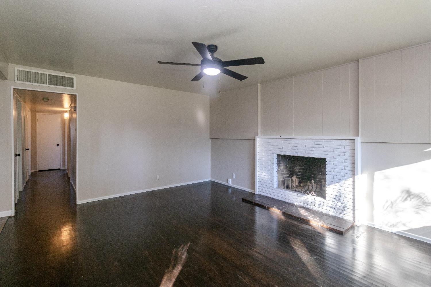 2333 E Austin Way, Fresno, CA 93726