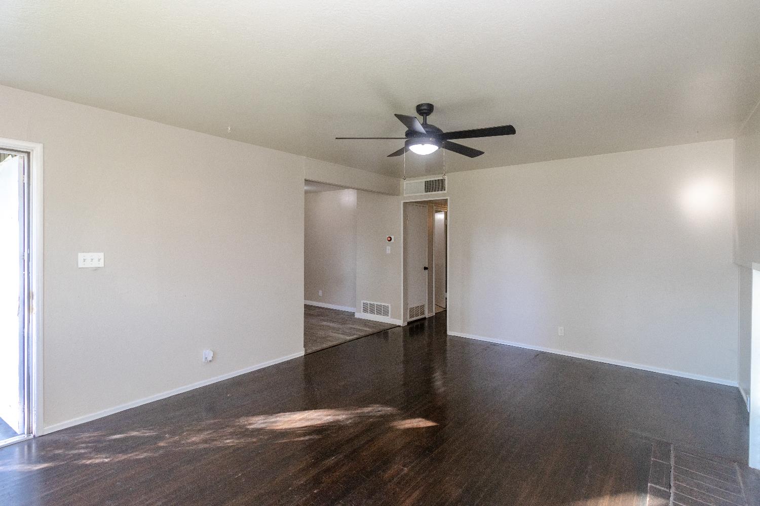 2333 E Austin Way, Fresno, CA 93726