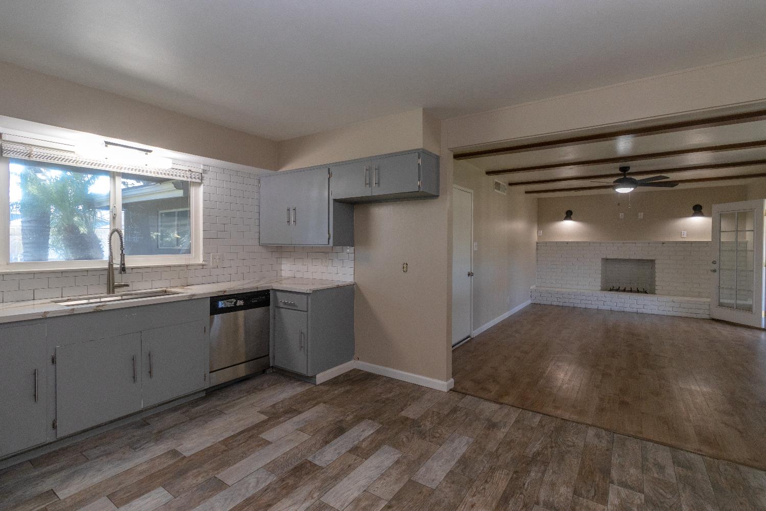 2333 E Austin Way, Fresno, CA 93726