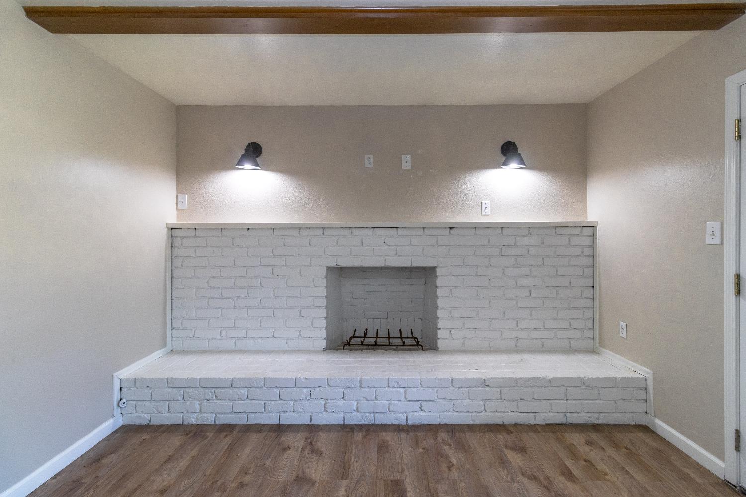 2333 E Austin Way, Fresno, CA 93726