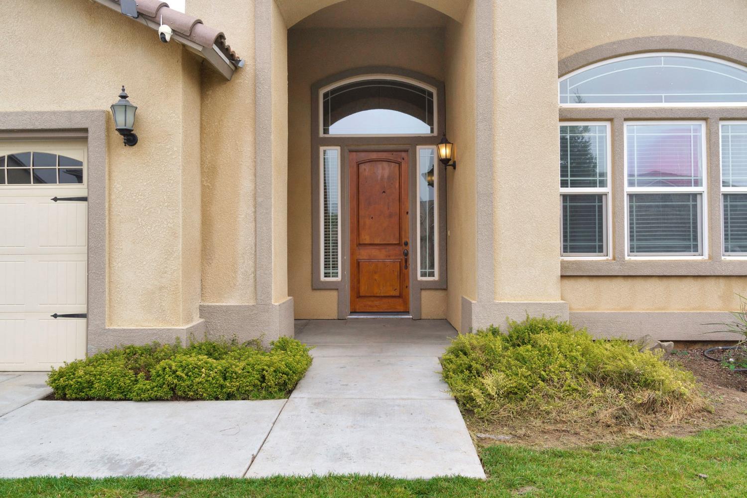 798 S Michelle, Kerman, CA 93630