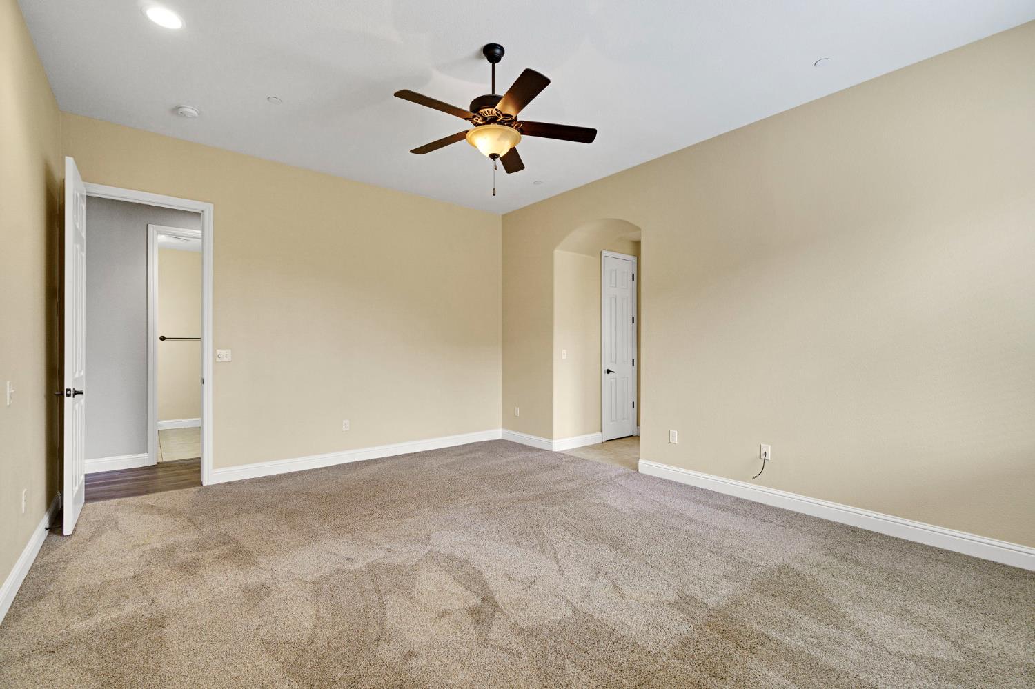 798 S Michelle, Kerman, CA 93630