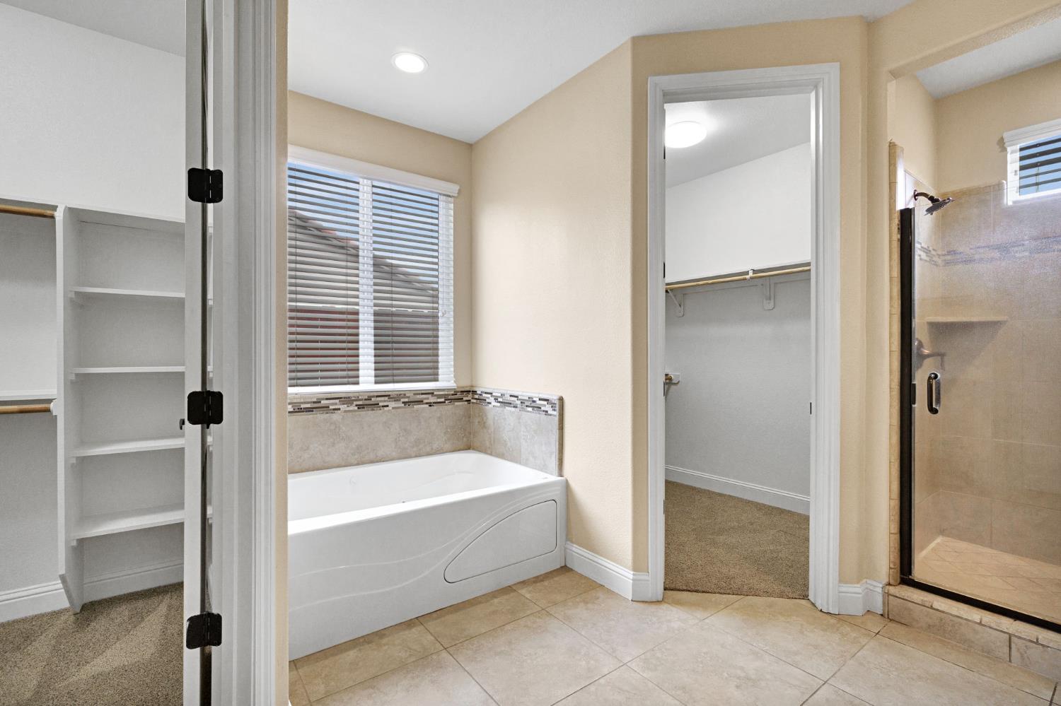 798 S Michelle, Kerman, CA 93630