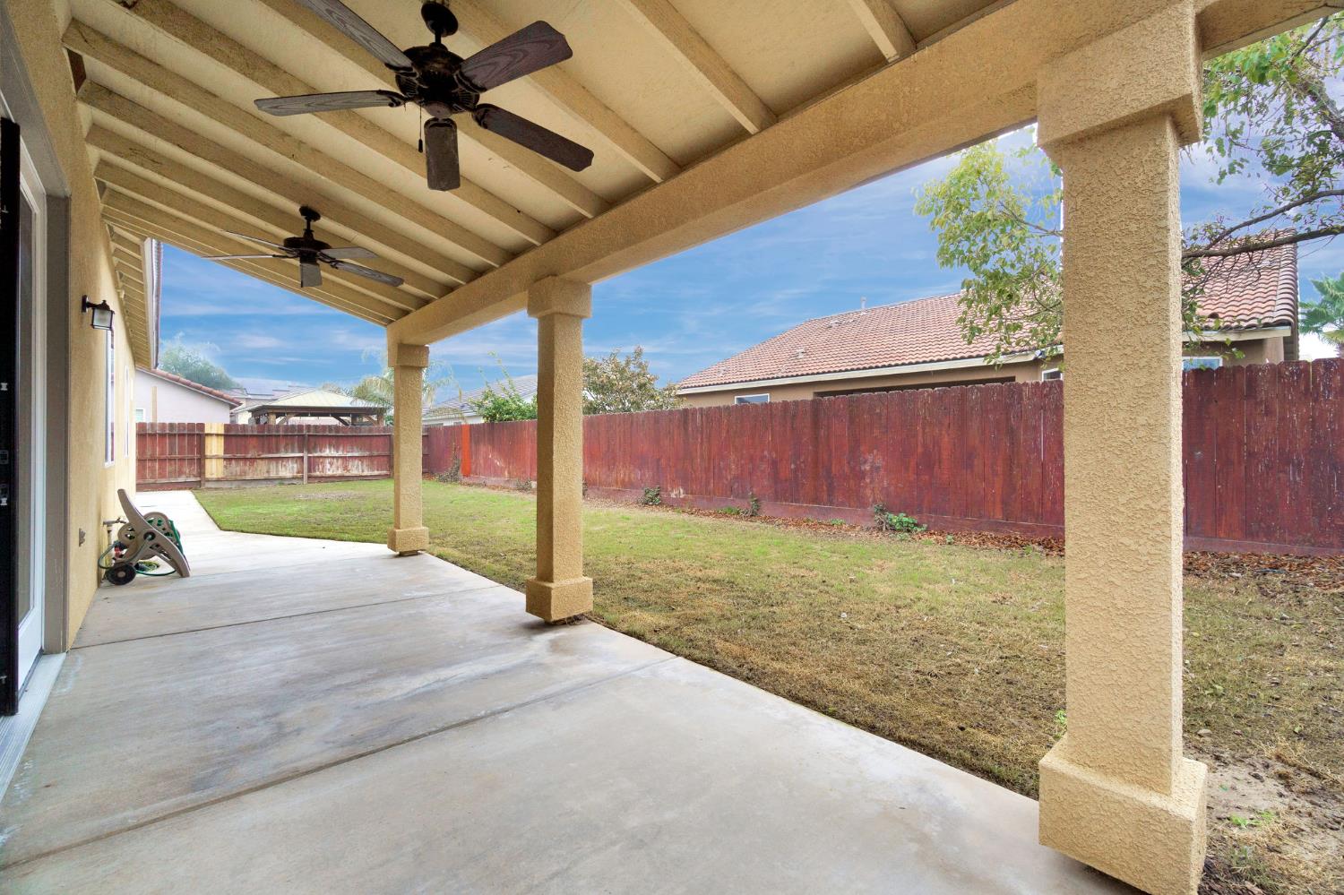 798 S Michelle, Kerman, CA 93630