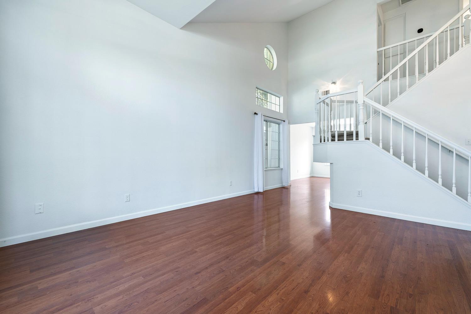 7396 N Price Ave, Fresno, CA 93720