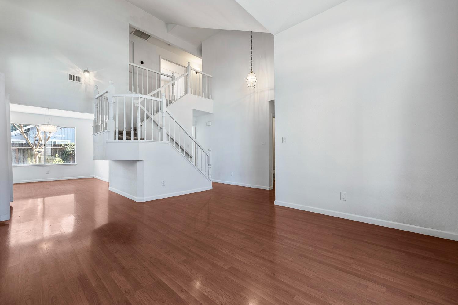 7396 N Price Ave, Fresno, CA 93720