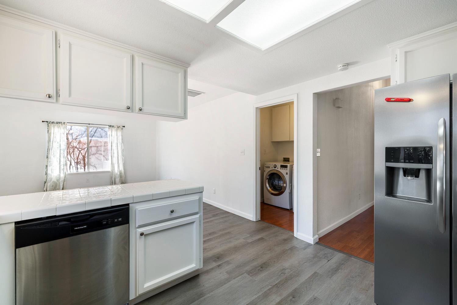 7396 N Price Ave, Fresno, CA 93720