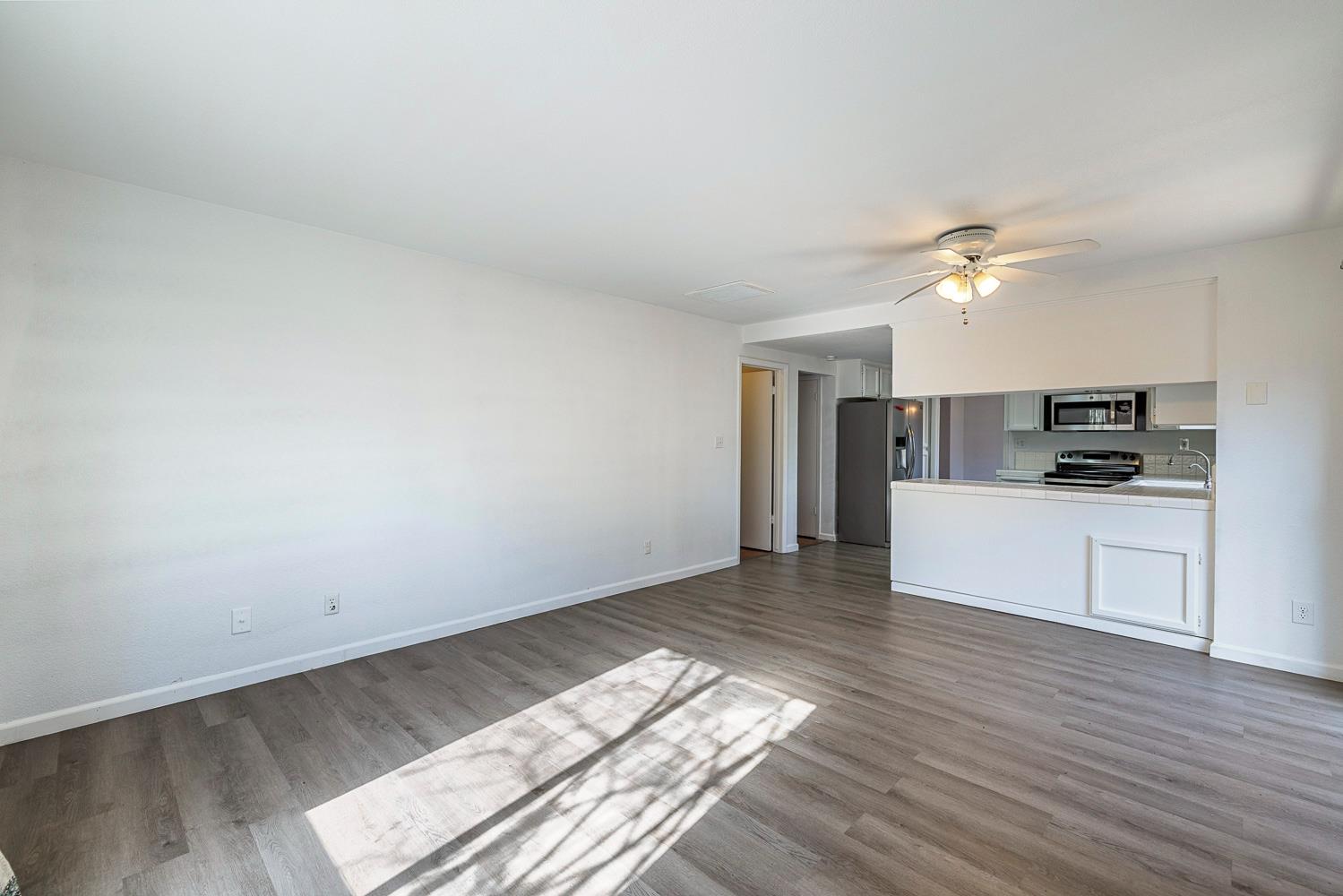 7396 N Price Ave, Fresno, CA 93720