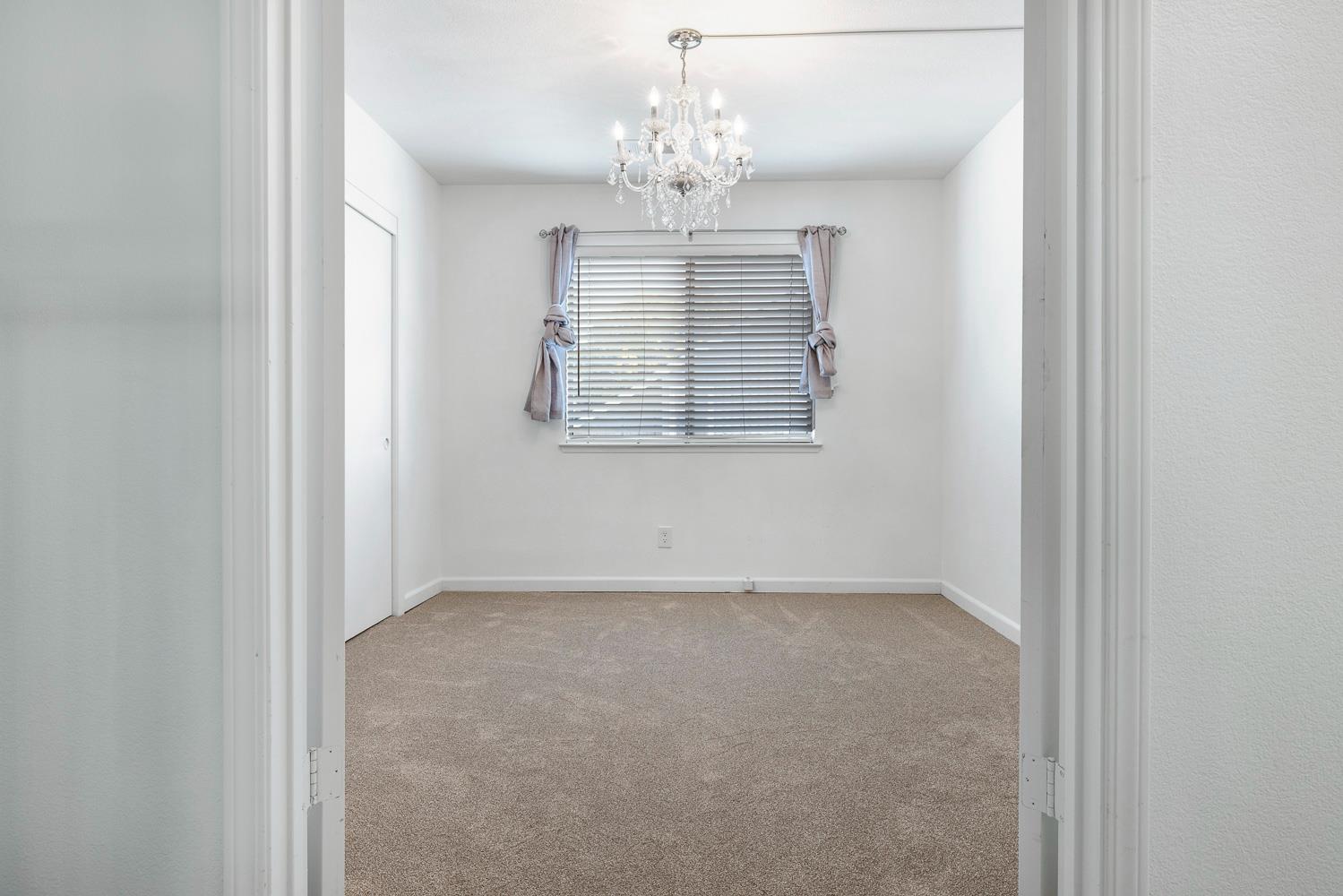 7396 N Price Ave, Fresno, CA 93720