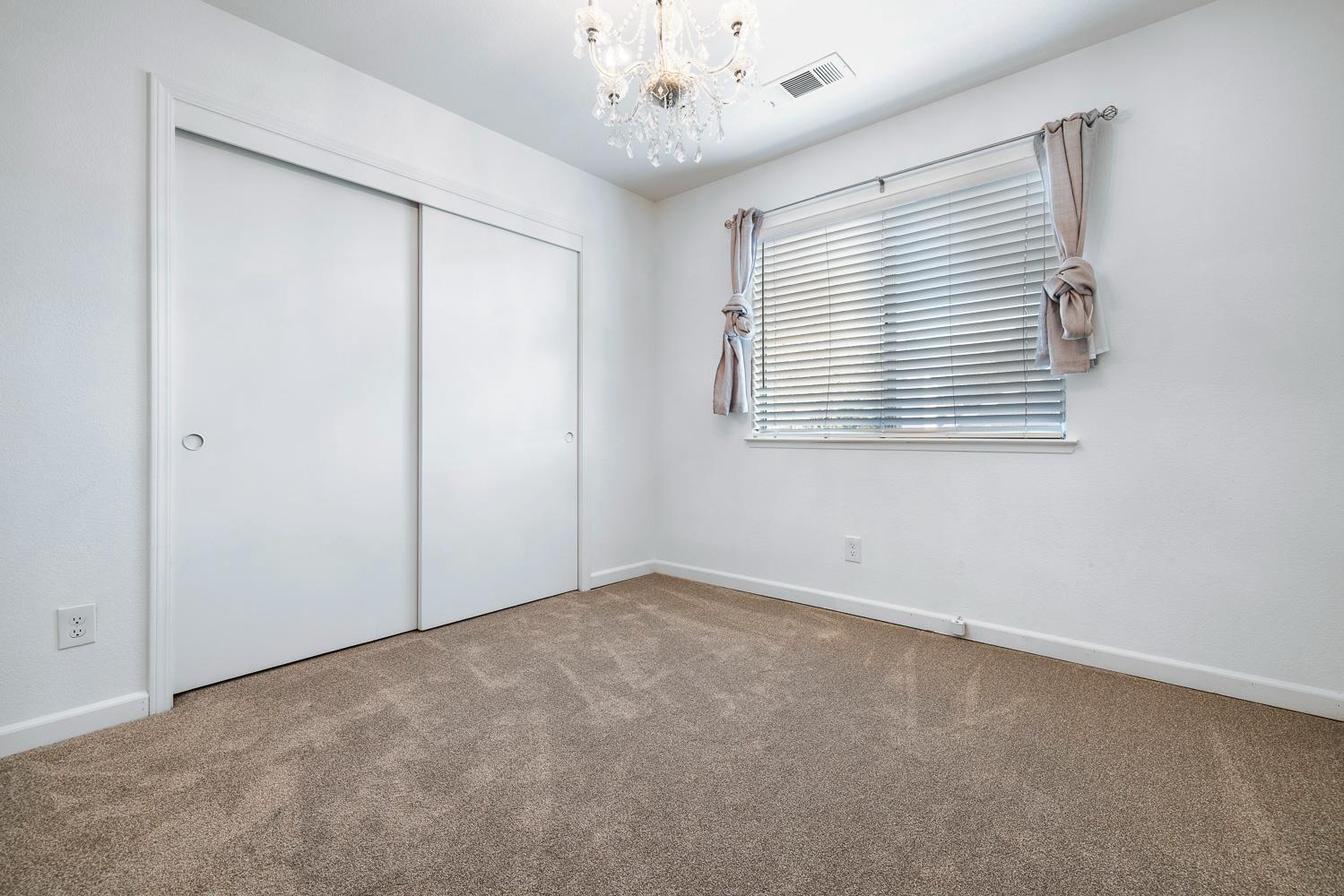 7396 N Price Ave, Fresno, CA 93720