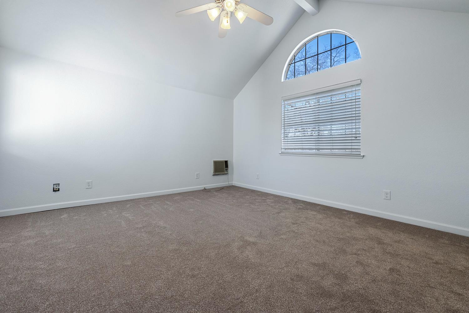 7396 N Price Ave, Fresno, CA 93720