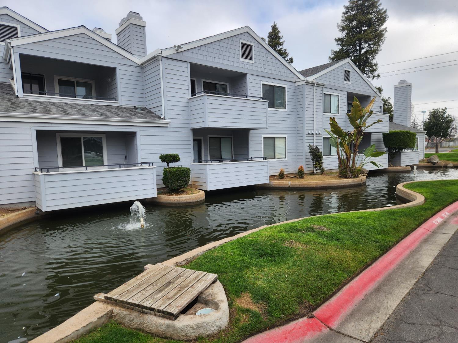 7675 N First St #110, Fresno, CA 93720