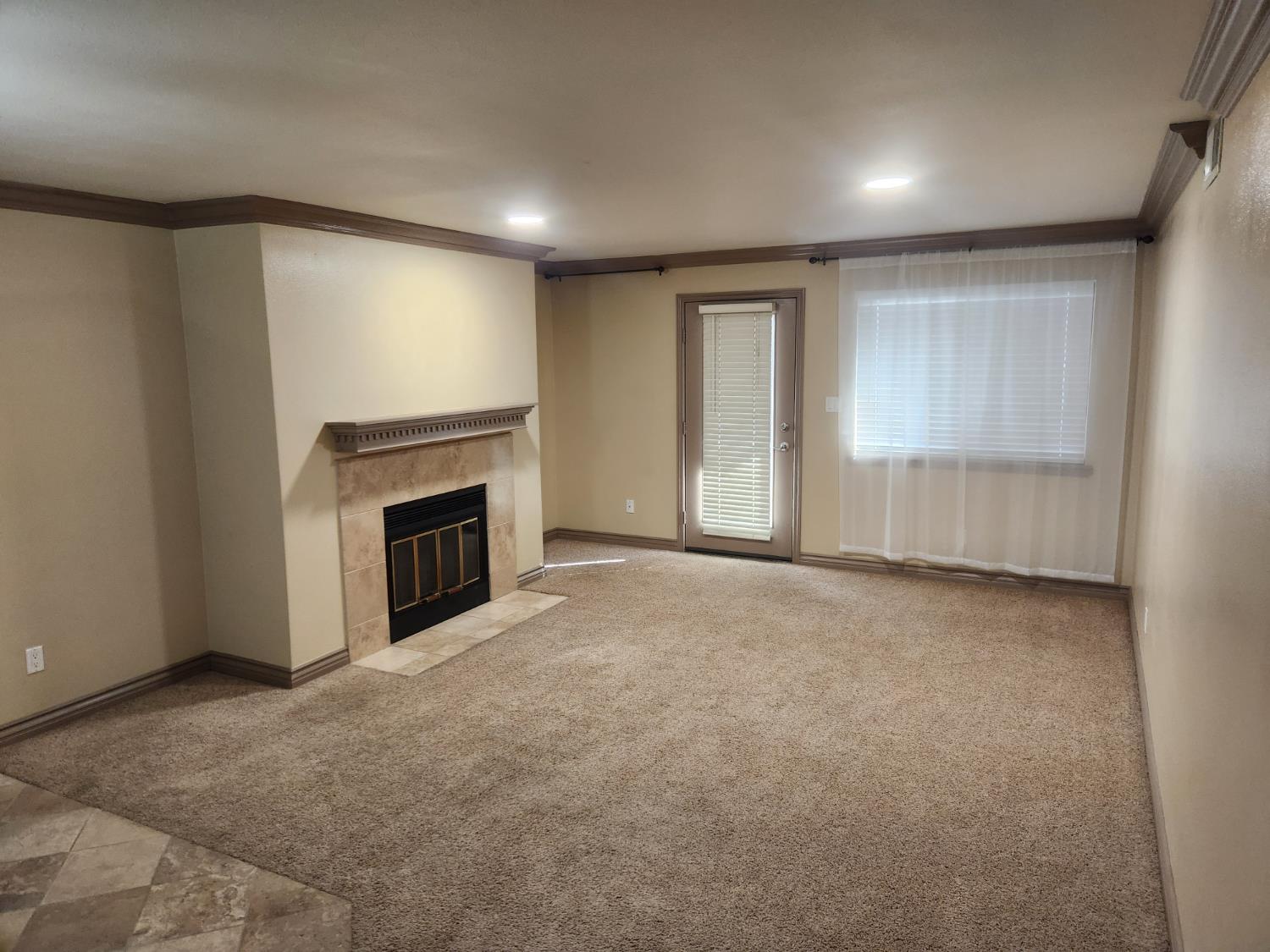 7675 N First St #110, Fresno, CA 93720