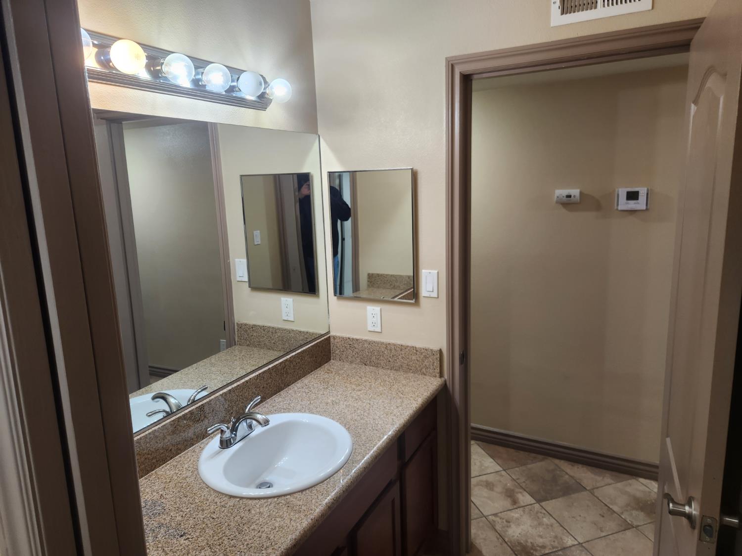 7675 N First St #110, Fresno, CA 93720