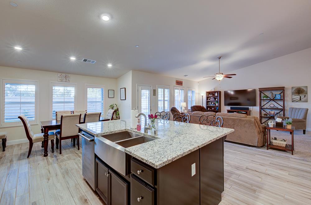 391 Maclure Ave W, Madera, CA 93636