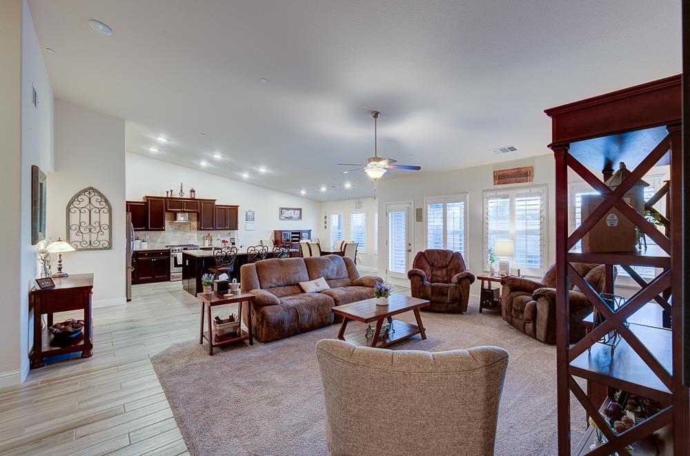 391 Maclure Ave W, Madera, CA 93636