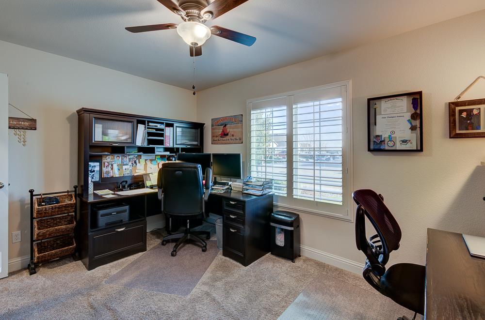 391 Maclure Ave W, Madera, CA 93636