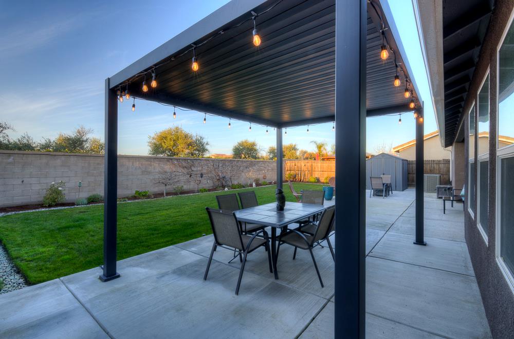 391 Maclure Ave W, Madera, CA 93636