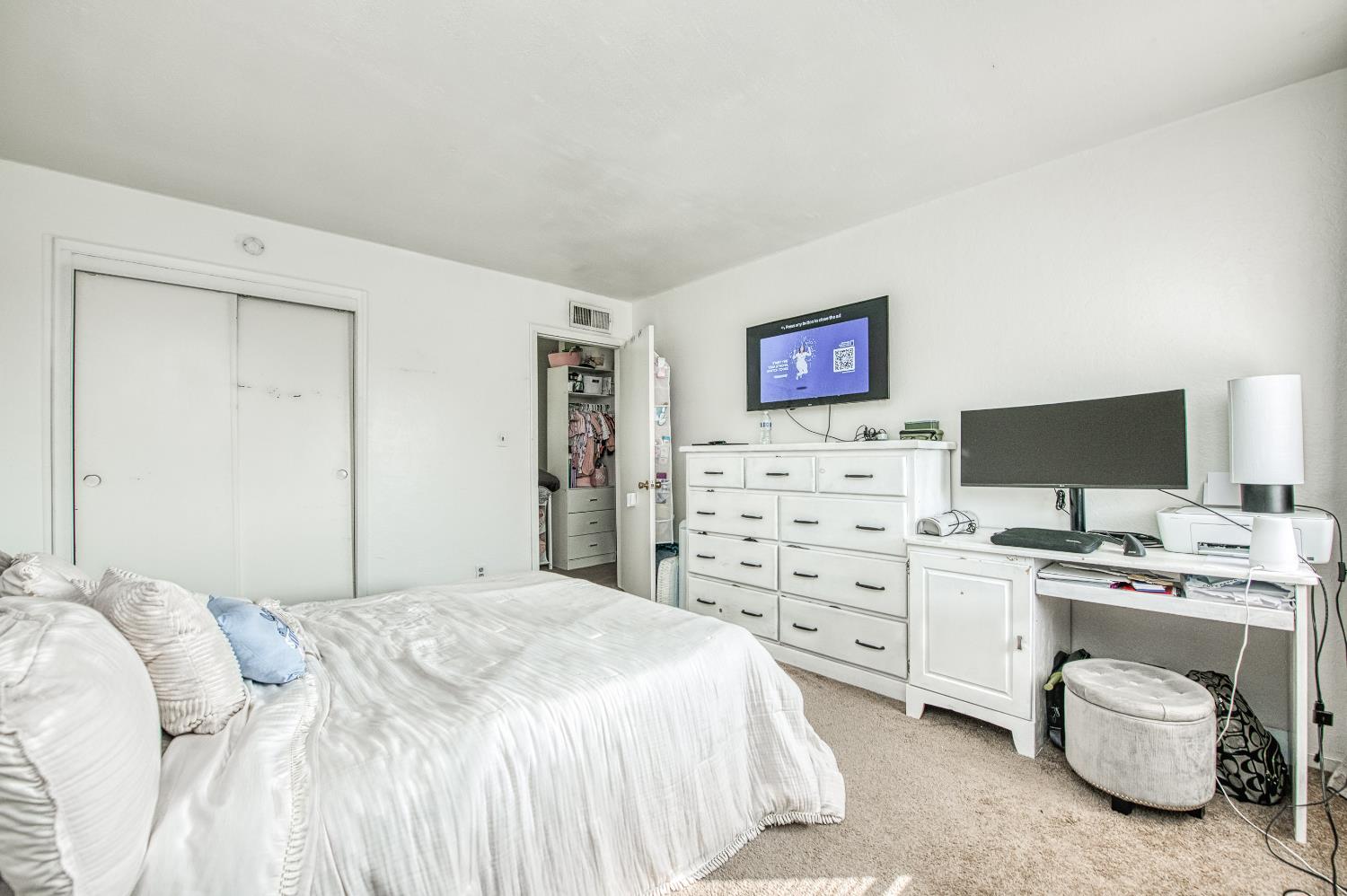 4929 N Winery Cir #110, Fresno, CA 93726