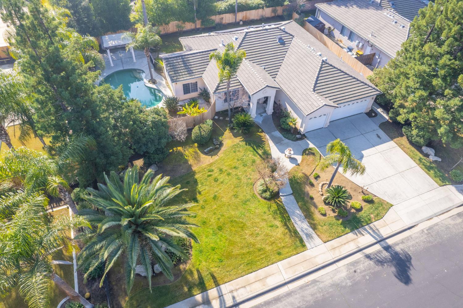 2480 Alamos Ave, Clovis, CA 93611