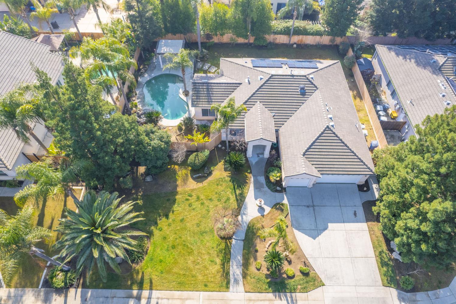 2480 Alamos Ave, Clovis, CA 93611