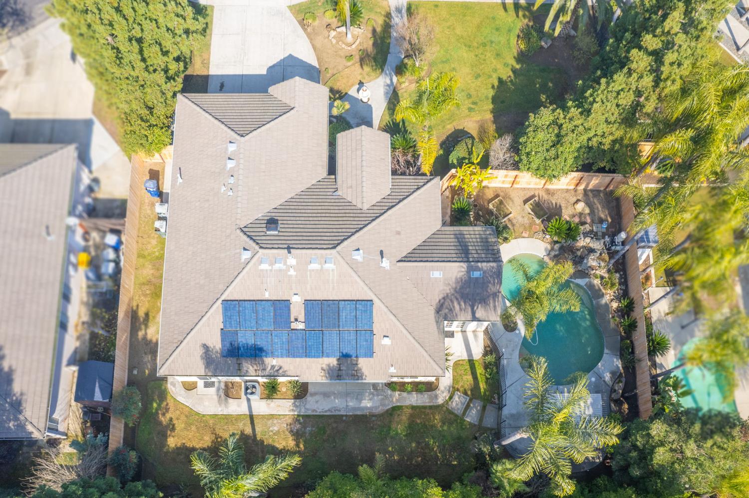 2480 Alamos Ave, Clovis, CA 93611