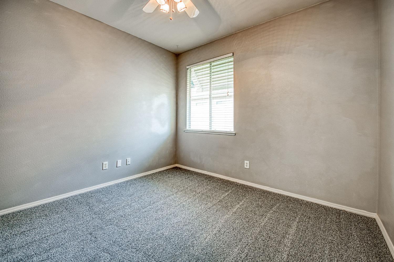 2480 Alamos Ave, Clovis, CA 93611