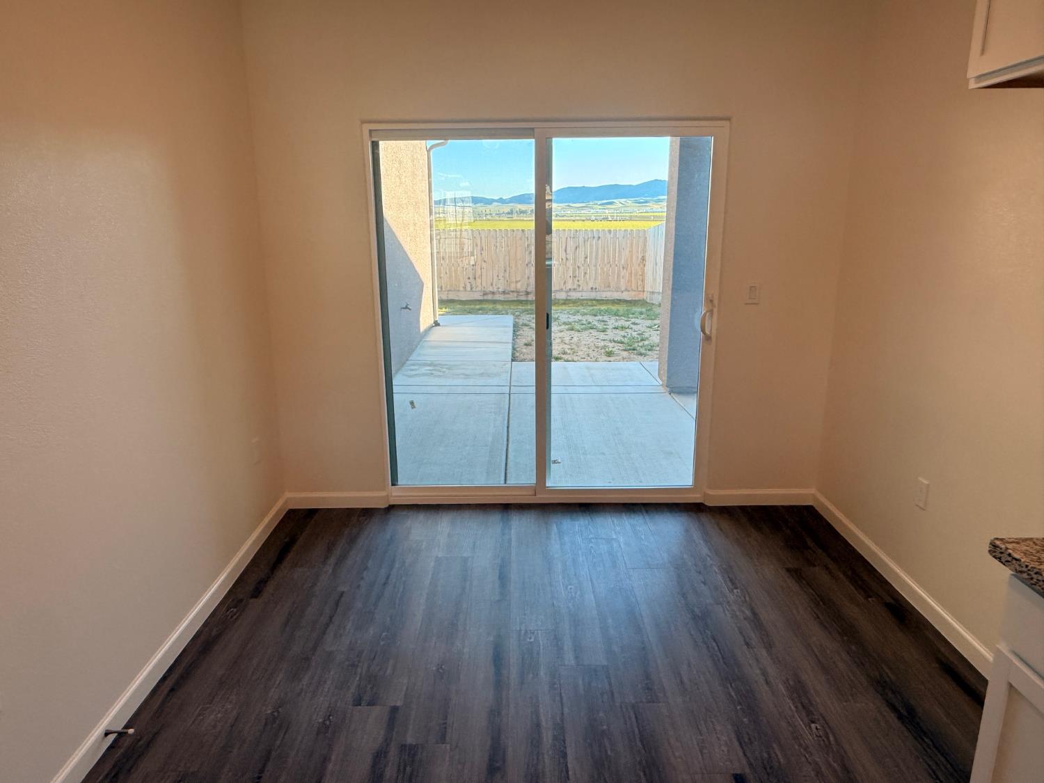 1105 E Orange St, Avenal, CA 93204