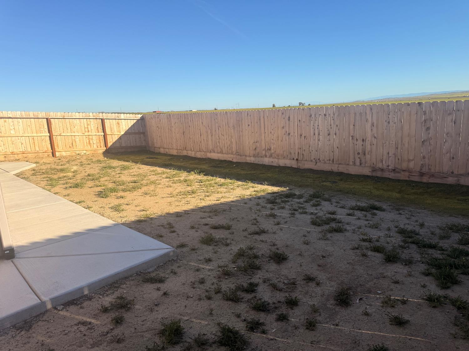 1105 E Orange St, Avenal, CA 93204