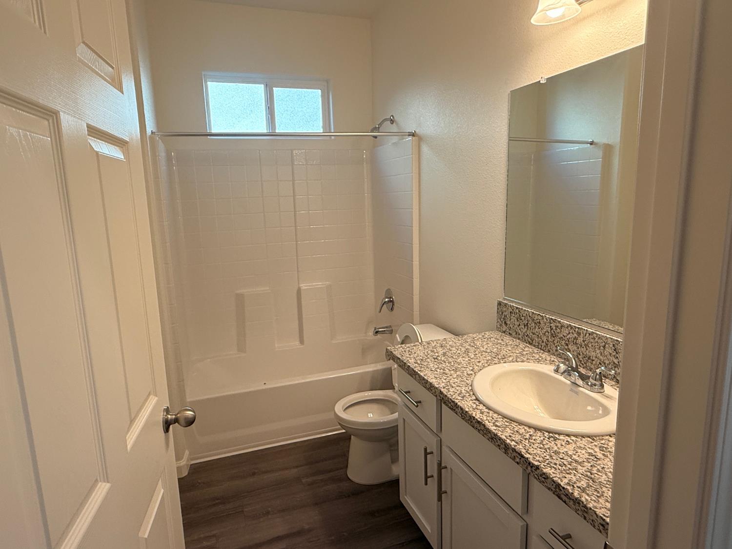 1105 E Orange St, Avenal, CA 93204