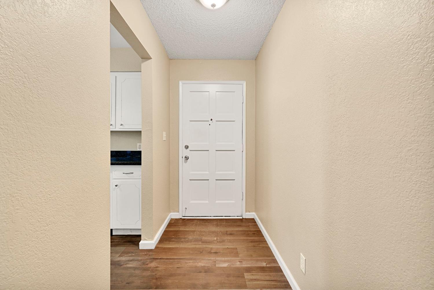 1361 Almond St, Selma, CA 93662